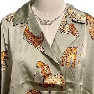 Easel sage green cheetah print top, size L, NWT